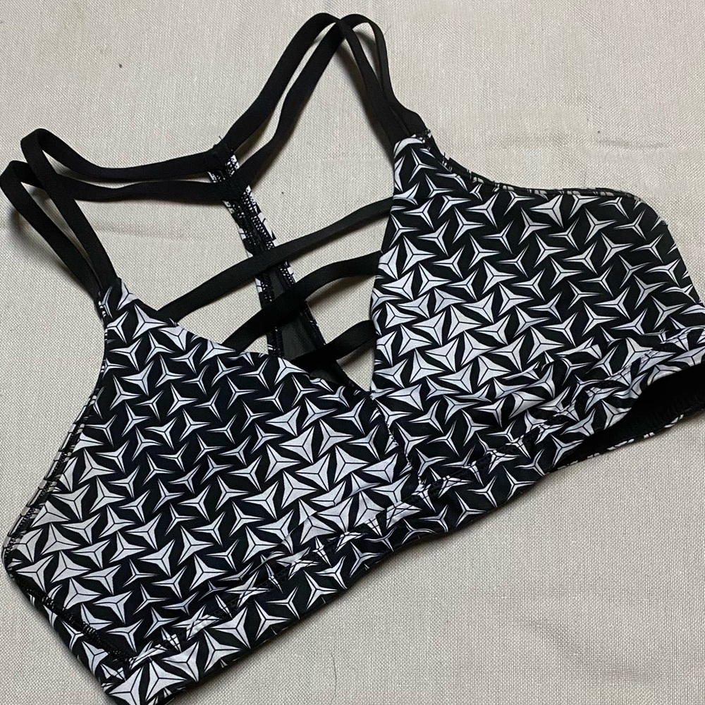 Sports bra